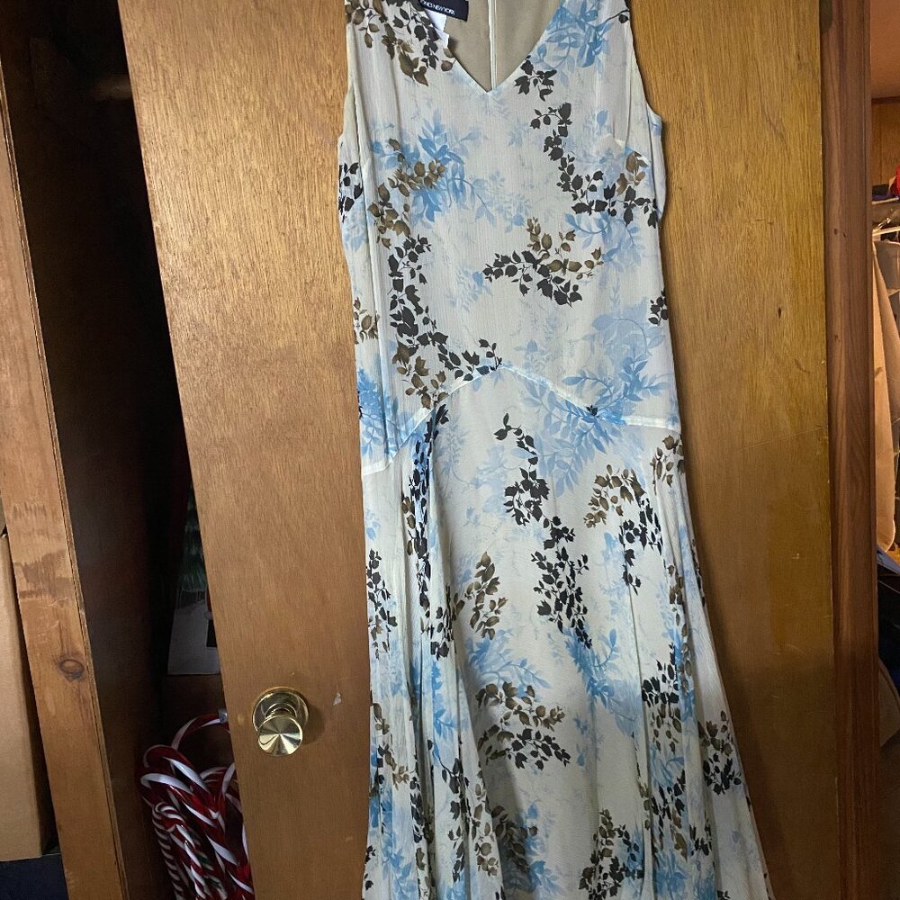 Jones New York Tan Floral Midi Dress